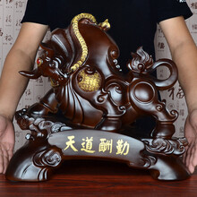 歐式風擺件，提升客廳檔次感