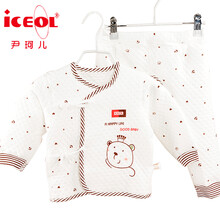 衣服卡其色褲子