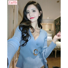 翻領(lǐng)長(cháng)袖針織衫，優(yōu)雅又大方