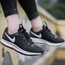 耐克（NIKE）跑步鞋831356-001  35.5