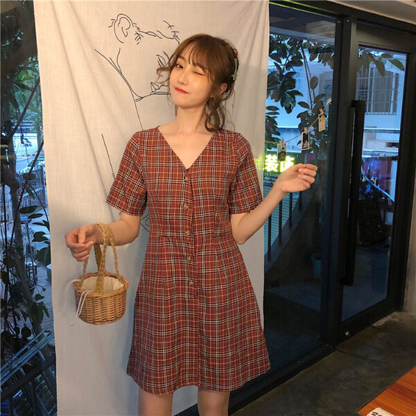 穿出,連衣裙,簡(jiǎn)約 穿出,連衣裙,簡(jiǎn)約
