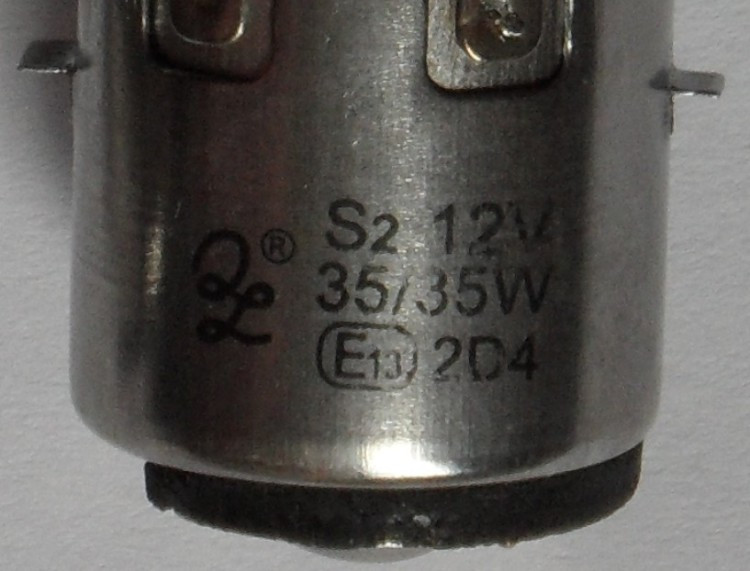 D灯 内置电动车大灯LED灯泡S2电动车灯泡BA20D双爪头直径20mm 12V CREE芯片白聚光镜面 5W