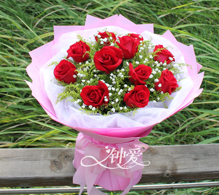 钟爱33朵红玫瑰鲜花真的好吗 红玫瑰鲜花速递比专卖店便宜价格