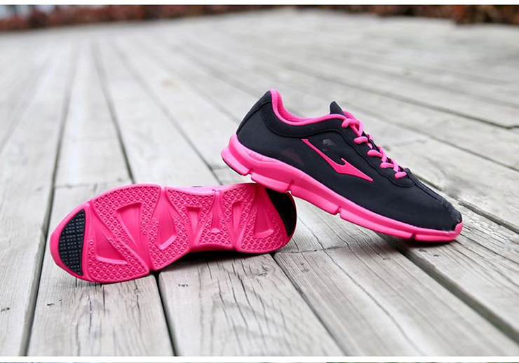 <em>鸿星尔克女鞋</em>微跑鞋夏网鞋女鞋透气跑步鞋运动