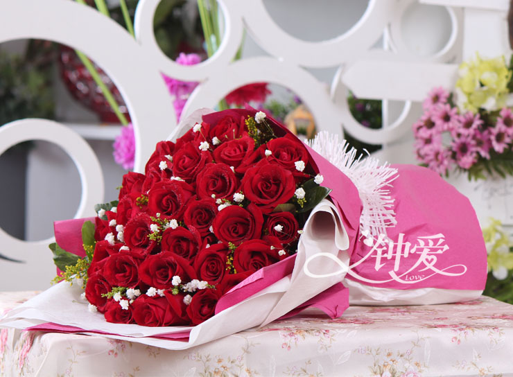 钟爱33朵红玫瑰鲜花真的好吗 红玫瑰鲜花速递