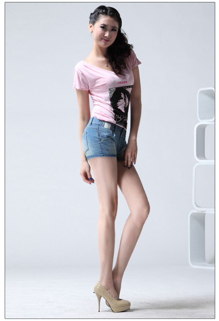 捷纯jettrain <em>中腰</em>浅色<em>牛仔短裤女夏</em>薄翻边热裤