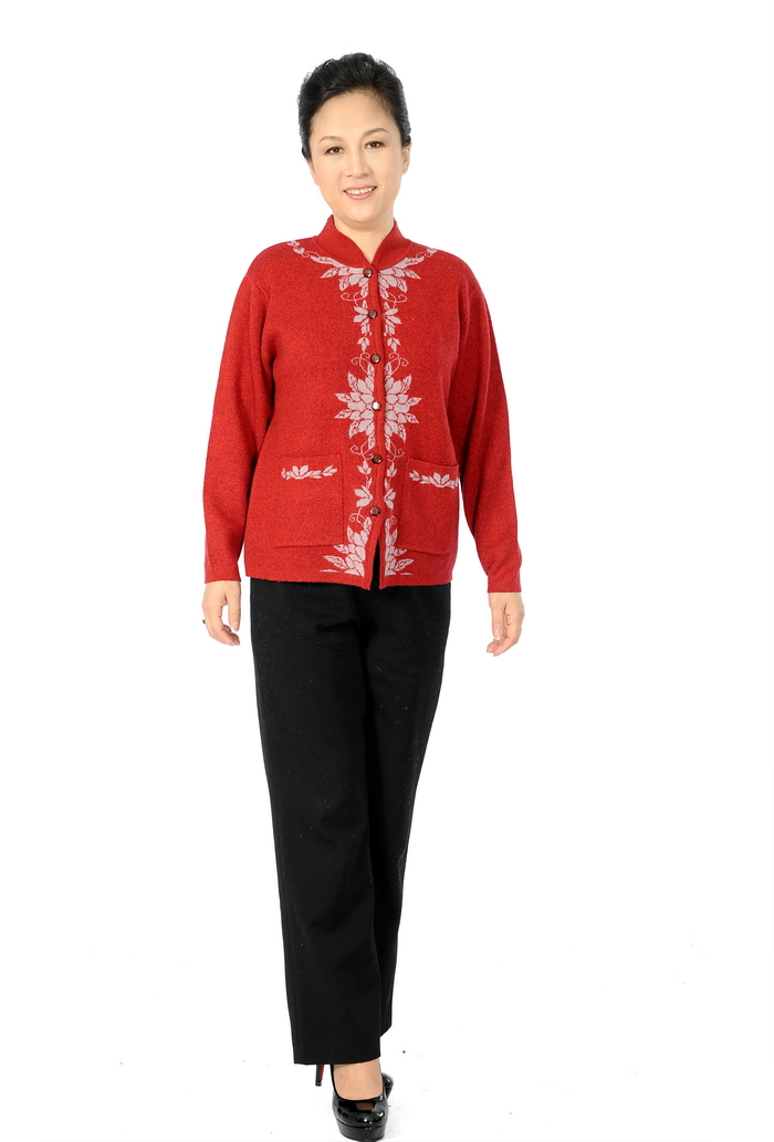 冬季女装新款中老年人羊绒衫唐装开衫大<em>红色</em>老