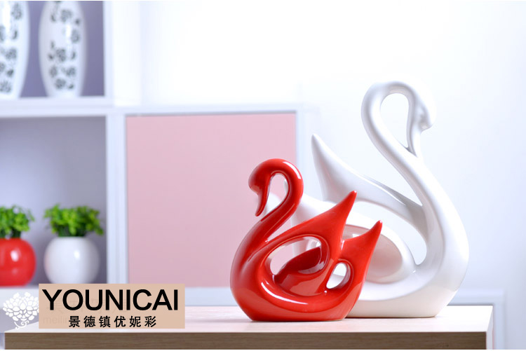乐享瓷艺 景德镇乐享陶瓷 摆件 时尚创意家居装饰结婚礼品 天鹅 小红大白