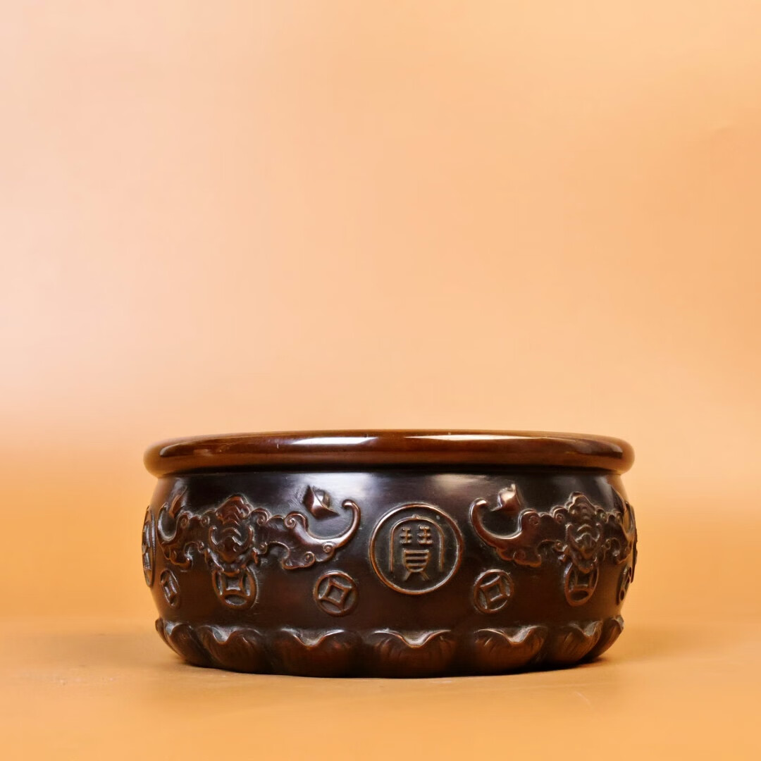 【清 老寿山石 『如意尊者』高12.4cm 幅11cm 厚7.7cm重さ772.2g  藏区回流水晶雕刻，镶嵌天珠，宝石宝罐编号为YSP10-103风水摆件收藏品