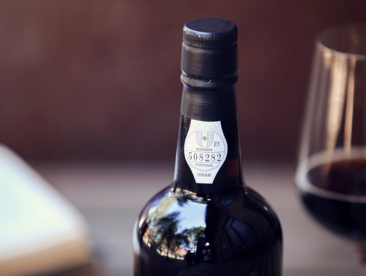 迷倒美国国父们的不死之酒 葡萄牙马德拉加强甜酒葡萄酒 750ml