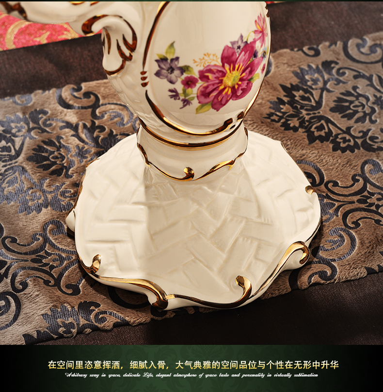 
                                        友来福 三头蜡烛台餐桌摆件欧式装饰品陶瓷工艺品 蜡烛台                