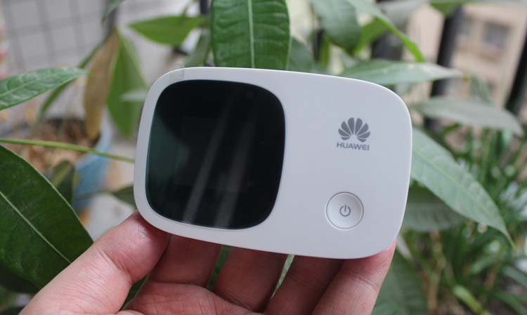 华为E5336联通3G无线路由器 随身WIFI直插si