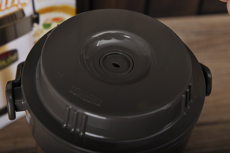 
                                        膳魔师（THERMOS） 焖烧锅保温汤锅真空不锈钢免火炖锅TCRA-1800金色1.8L有防伪标 TCRA-1800ml/金色                