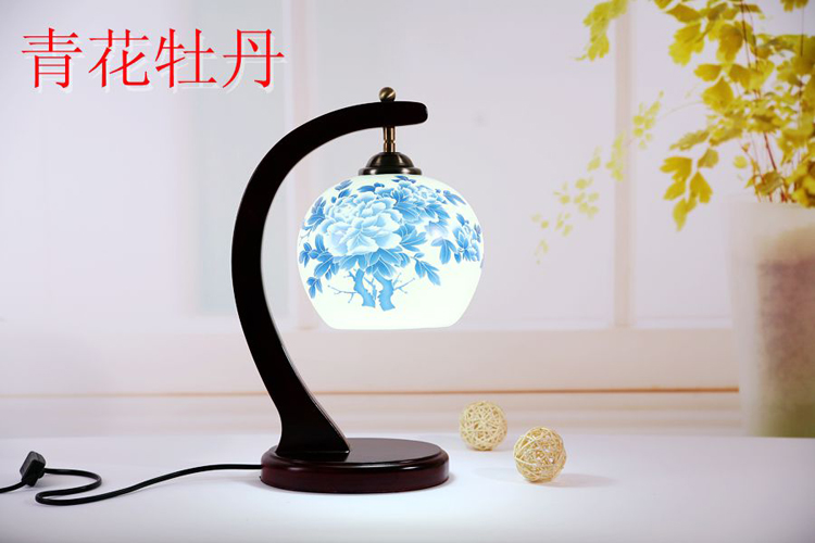 
                                        泰浦瓯 景德镇中式创意薄胎陶瓷灯具卧室书房客厅餐厅床头婚庆装饰台灯 瑞雪                