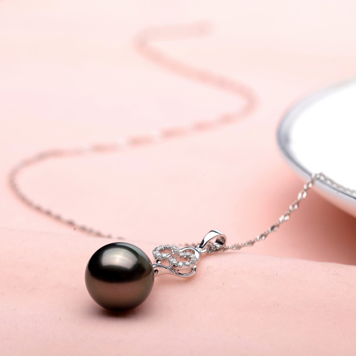 珂兰钻石 情缘18K金大溪地黑珍珠钻石吊坠9-1