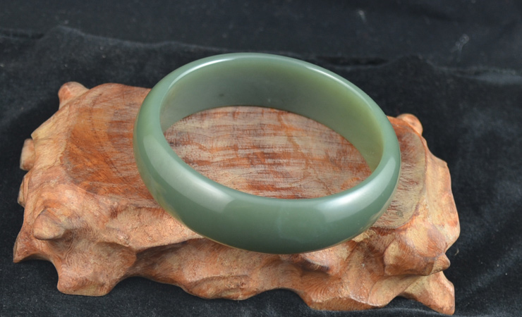 盛轩和田玉青玉籽料手镯10025 价格\/报价,评测