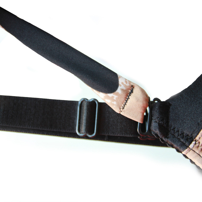 <em>货到付款</em>Saran 性感<em>豹纹</em>深V挂脖聚拢调整型<em>文</em>