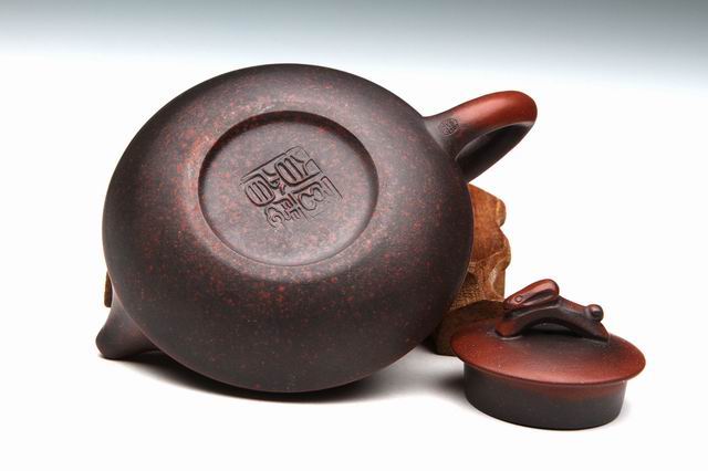        底款:风云自省 把章:范 盖