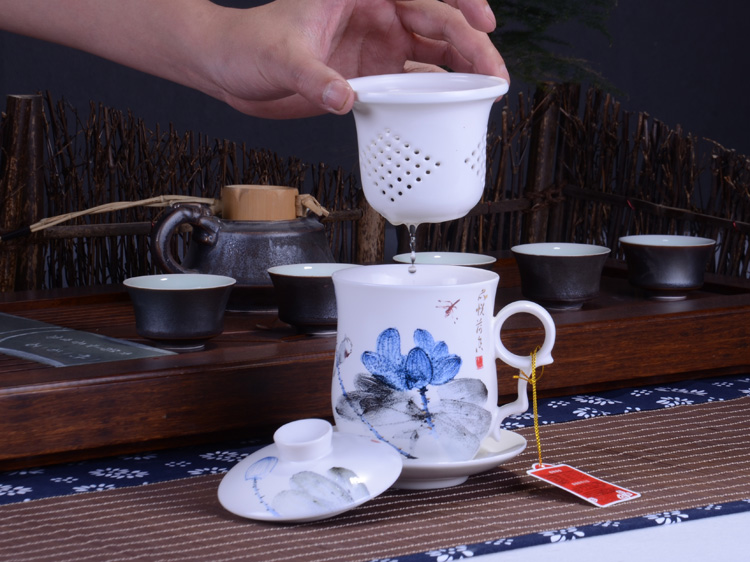 
                                                                                宁不凡 办公杯 陶瓷茶杯 过滤杯会议杯子泡茶杯带盖带茶漏四件套装11*13.5cm 280ml 品悦荷香(礼盒包装)                