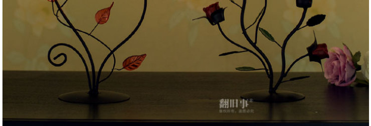 
                                        翻旧事 铁艺玫瑰花烛台 装饰摆件家居 蜡烛架生日结婚礼物创意玻璃制品 A款 0                