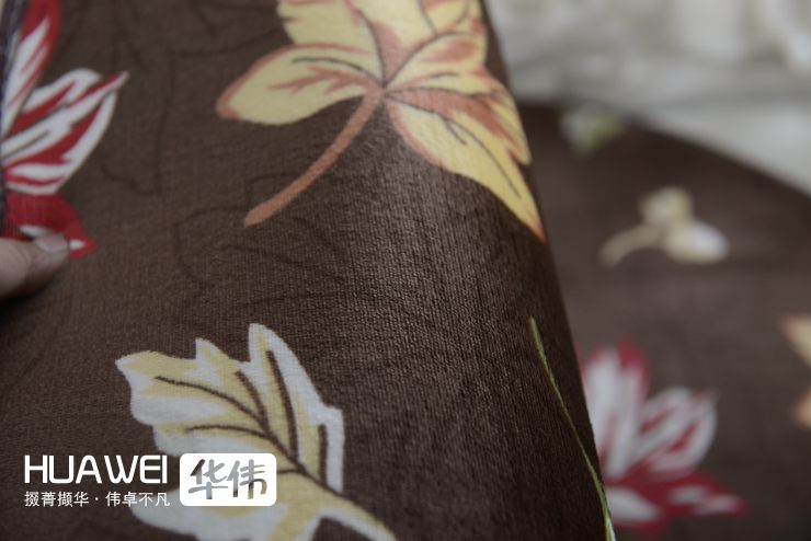 
                                        华伟圆形枫叶珊瑚绒地垫 瑜伽卧室床前电脑转椅脚垫 时尚家用田园 1.2*1.2米圆                