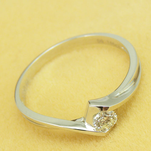 六福典雅珠宝 18K白金钻石戒指女戒 结婚钻戒