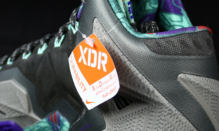 国内现货LEBRON XI LBJ11 詹姆斯11新款篮球