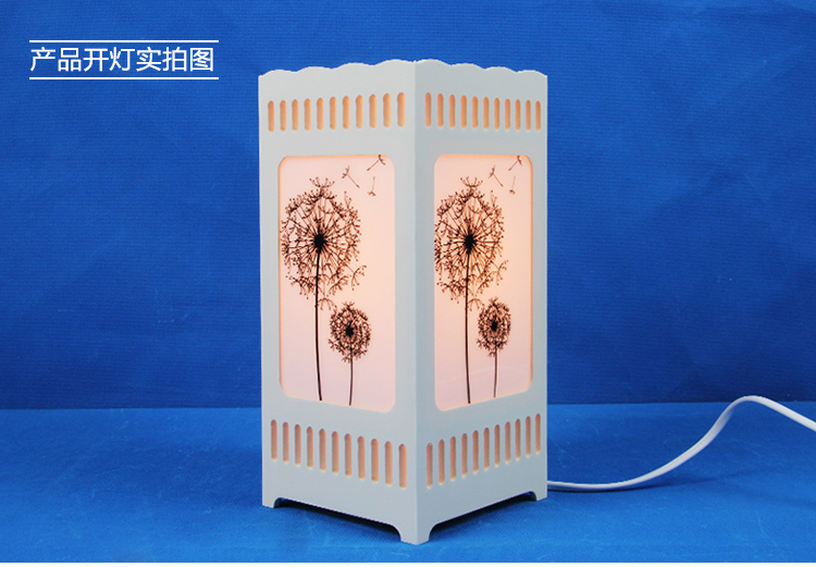
                                        首度台灯 卧室灯 床头灯 学生灯具 雕花可调光装饰灯 灯火阑珊 大号蝶舞单黄光40W旋钮调光                