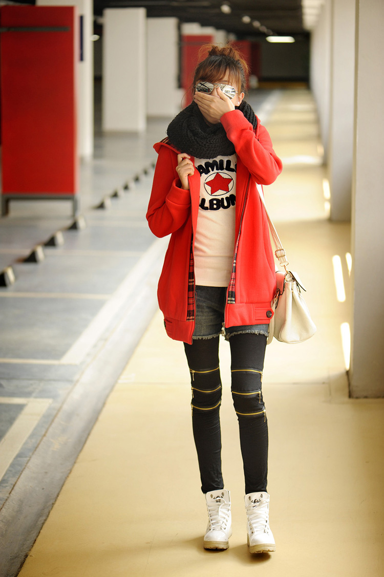 伊子凡2014新款韩版秋冬装热卖<em>少女</em>学生装衣