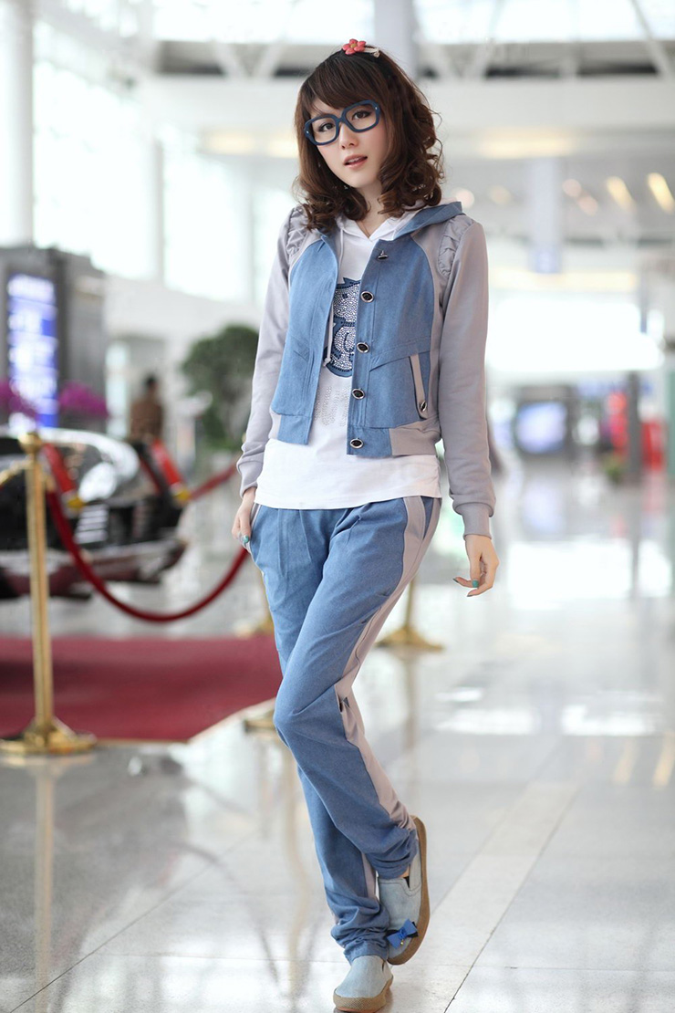 艾拉克蒂 2014秋装新款开衫连帽短<em>外套少女</em>装