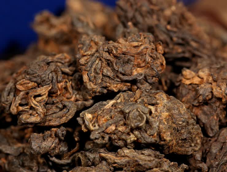 普洱熟茶老了才红吗