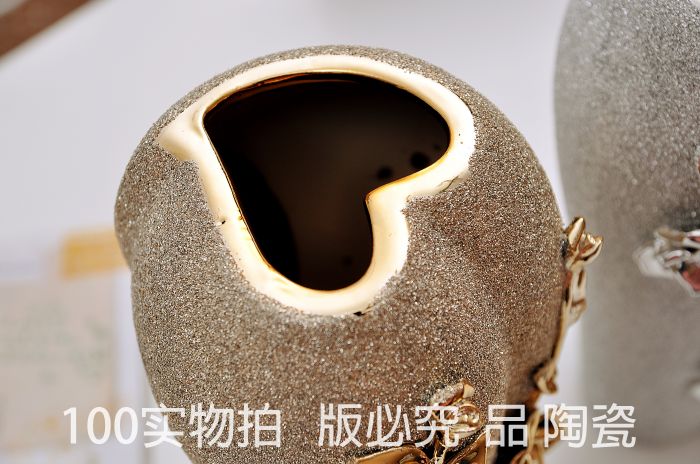 
                                        【轩品阁】欧式花瓶陶瓷套装现代时尚复古玫瑰花瓶干花花插客厅家装摆件饰品 金色                
