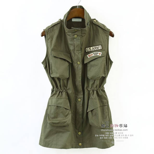 台丝韩版工装翻领修身<em>女马甲</em>休闲工装徽章马夹