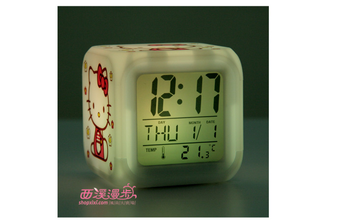 斌俊 TK猫七彩钟/心情减压钟/七彩变色闹钟/带温度计 日期 叮当猫七彩钟 闹钟+USB线+电源插头