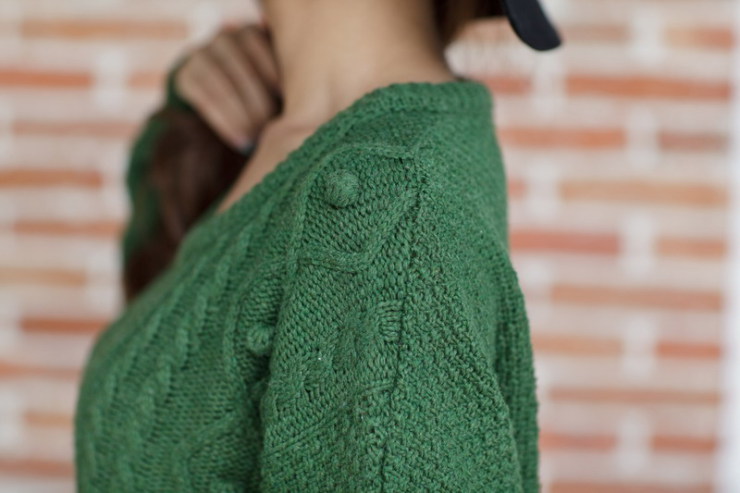 柏丽奈儿 韩版点点<em>粗针</em>休闲款式<em>套头毛衣</em>针织