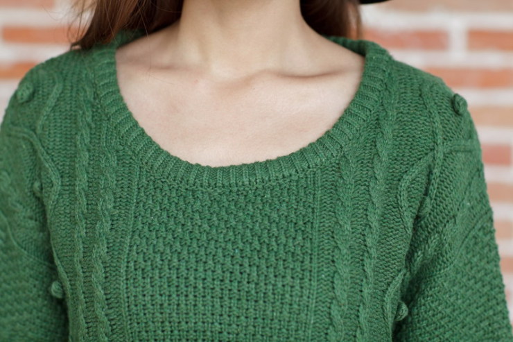 柏丽奈儿 韩版点点<em>粗针</em>休闲款式<em>套头毛衣</em>针织