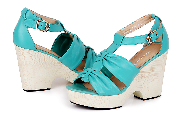 <em>红蜻蜓</em> 牛皮坡跟<em>鞋女</em>凉鞋 WXK23622/23 兰色