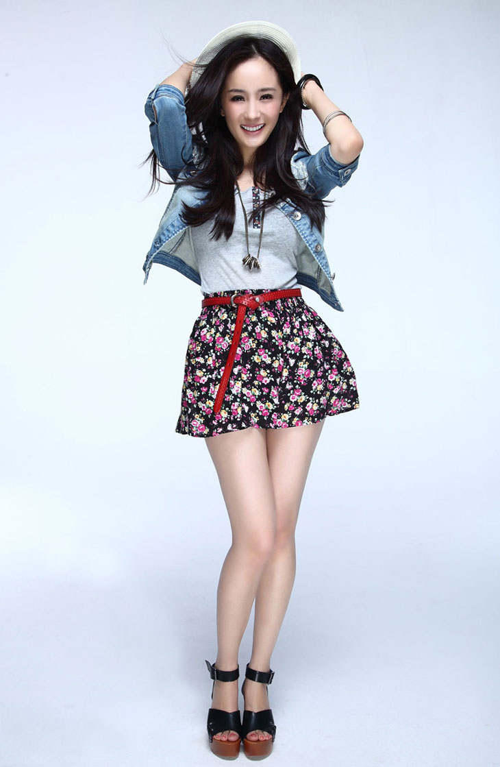 依米奴 2012夏装新款 <em>杨幂</em>代言 女装碎花<em>短裤</em>裙