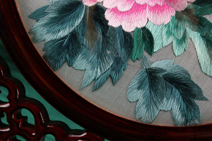 
                                        雪狼 湘绣 双面绣 摆件 装饰画 木框 手工 刺绣 牡丹 客厅装饰画 礼盒 20                