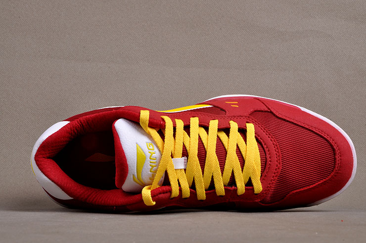 2012新款 李宁羽毛球鞋 女士运动鞋Lining AYT