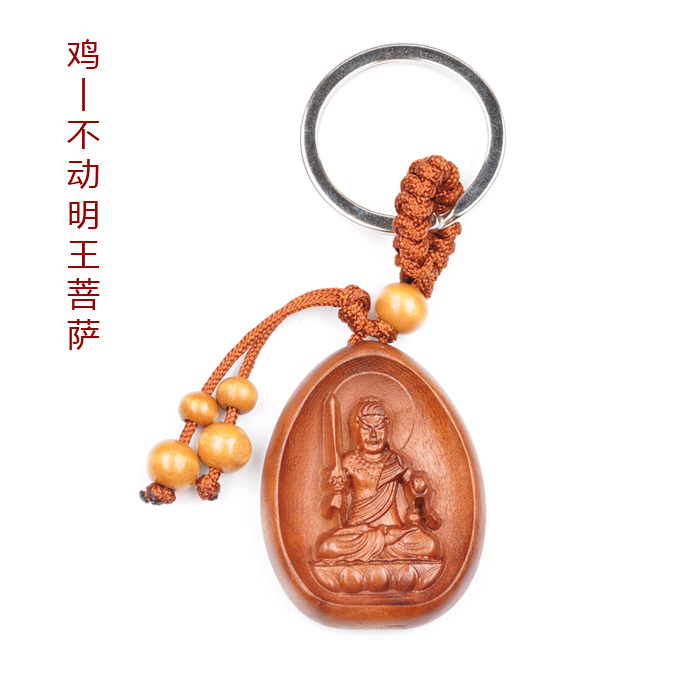 【十二生肖本命佛】 【阿弥陀佛】 阿弥陀佛,其名号梵音为amitayusa(无量寿)、amitaba(无量光),别名无量寿佛、无量光佛、观自在王佛、甘露王。密号为清静。他是西方极乐世界的教主,与观音菩萨、大势至菩萨合称"西方三圣"。据记载,在很古的时候,他原是世自在王佛时的法藏比丘,受到世自在王佛的教化,自愿成就一个尽善尽美的佛国(极乐净土),并要以最善巧的方法来度化众生,发了四十八誓愿,因此成就了他成佛的愿望,而成为阿弥陀佛,现在仍在弥陀的西方净土说经法,据说遇到他大慈光的人,能够避免一切痛苦。 阿