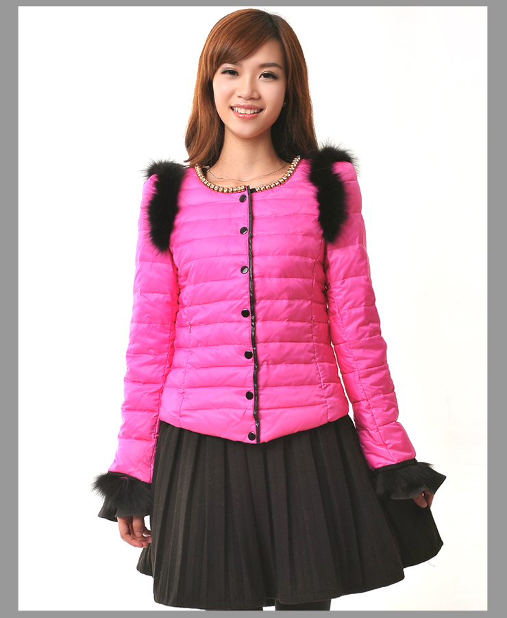 凯莉欧 2012冬装新品 双肩貉毛领镶珠翻口袖 修