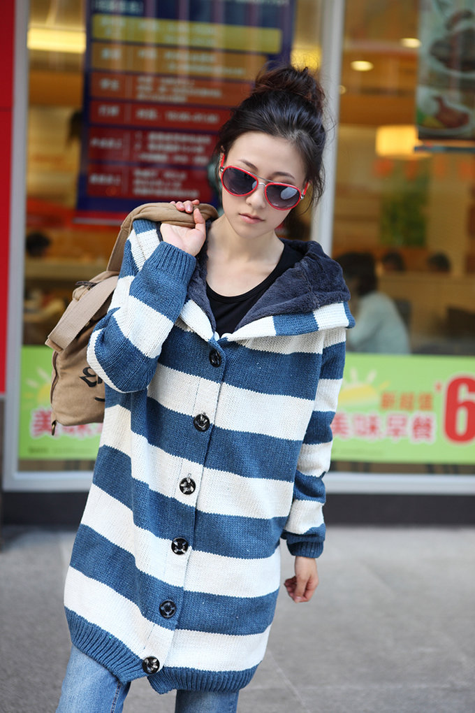 Vegars 维佳思 <em>女士</em>条纹连帽<em>加绒毛衣外套</em> 00