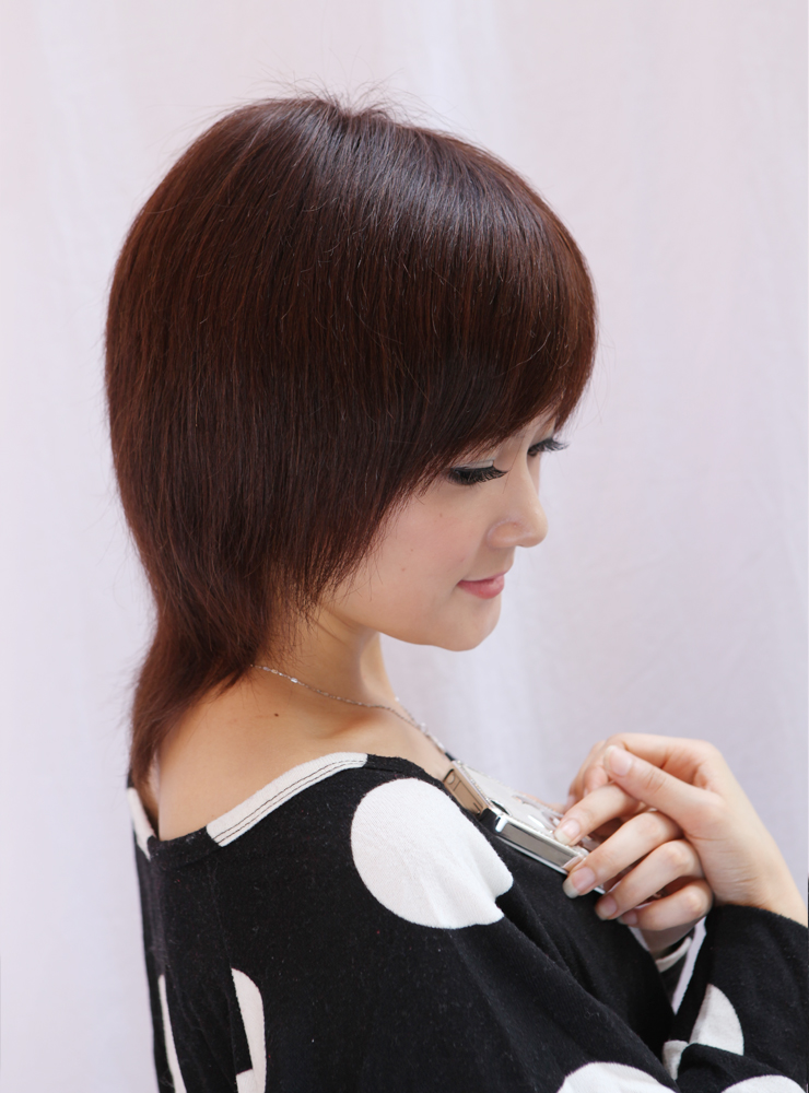 佰丝堂假发 全手织 假发 短发 女 真发 假发套中