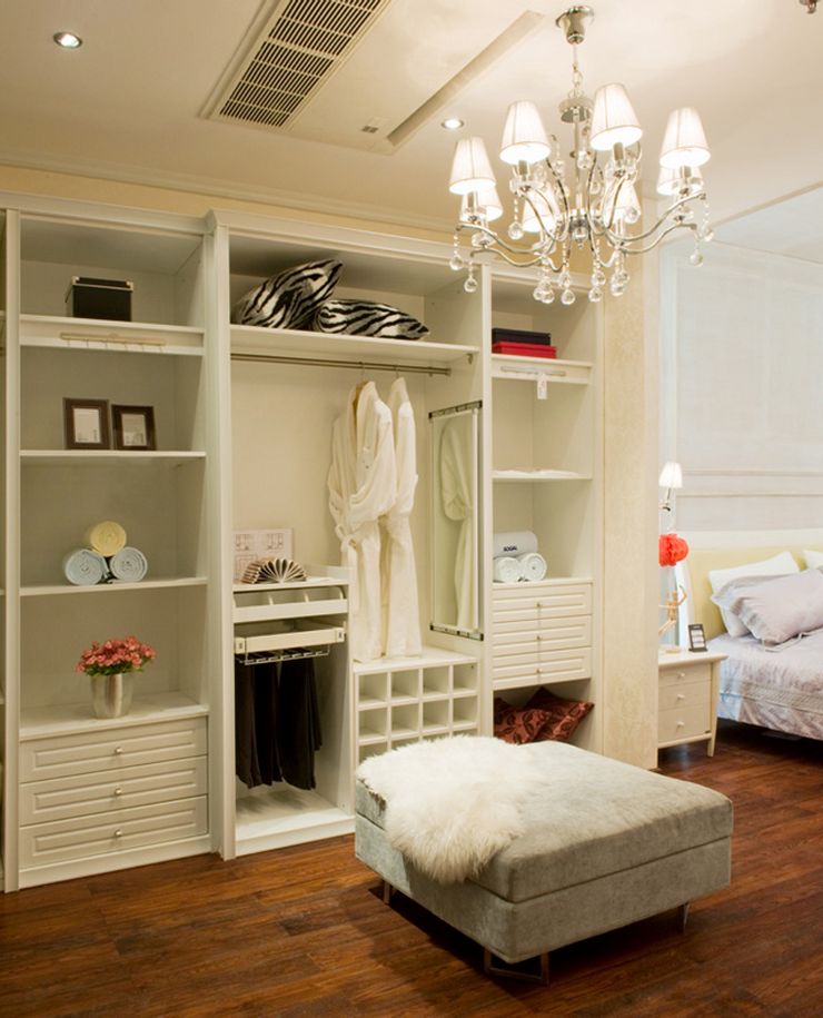 索菲亚白色简欧衣帽间 可定制家具 柜体\/平米 价