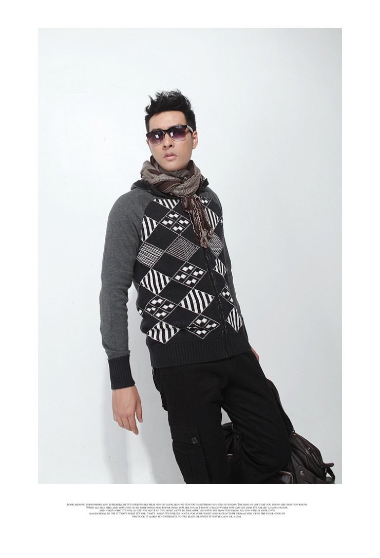 MIX2 2012秋季男士时尚<em>开衫带帽菱形</em>图案休闲