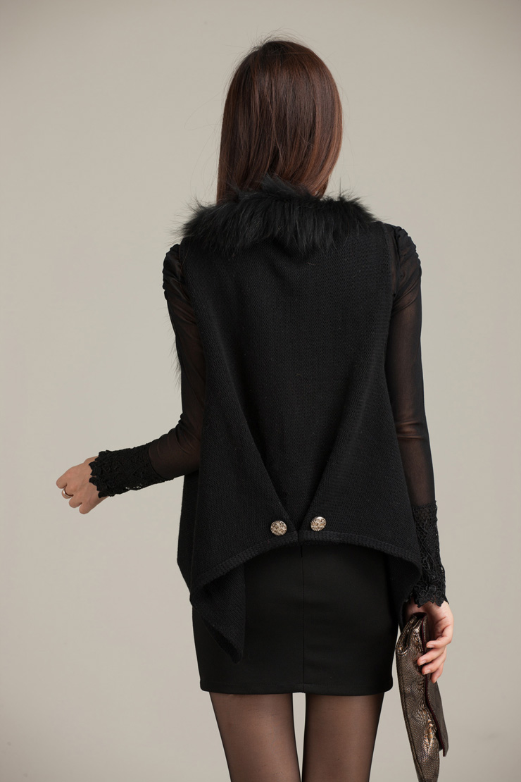 逸方伊阁 2012新款魅力女人短款貉子毛针织衫