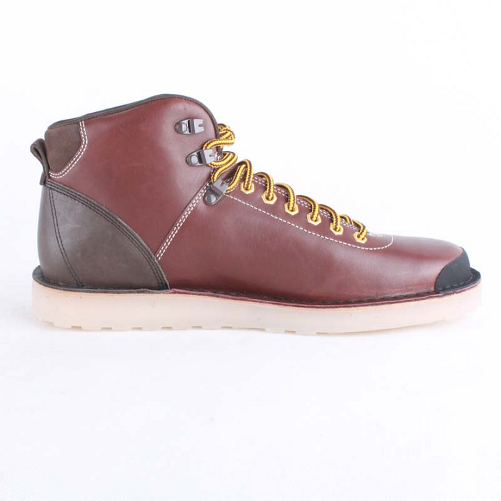 耐克Nike 男款休闲鞋 AIR MAGMA 2012 CH 5