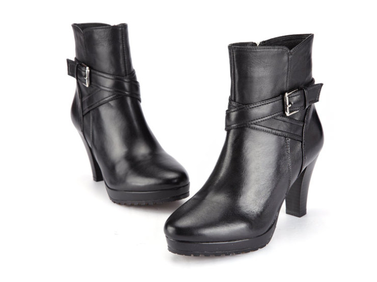 万里马(wanlima)2012秋冬新款皮带扣真皮单靴