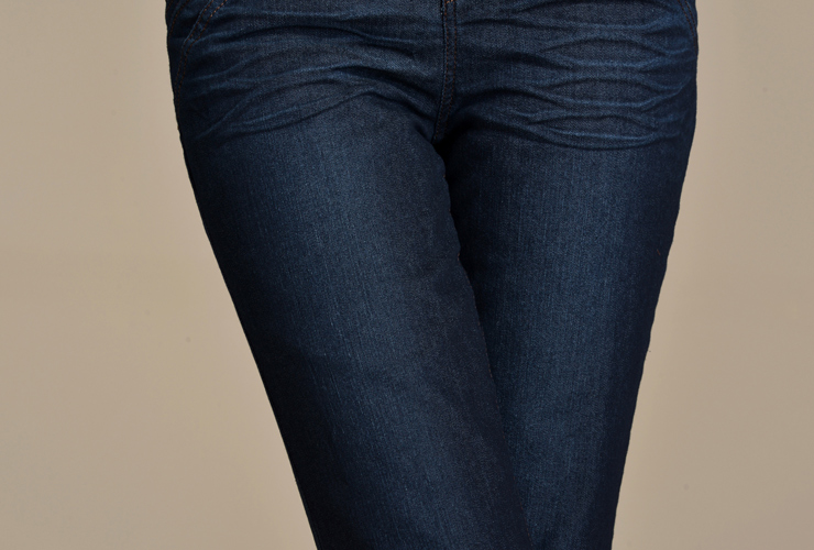 <em>逸阳女裤</em> 2012冬款 韩版百搭牛仔加厚微喇棉裤